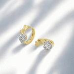 Argollas Huggies de Corazones Bañadas en Oro y Oro Blanco con Brillantes