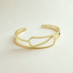 Pulsera Ajustable Doble Aro con Detalle Geométrico en Baño de Oro