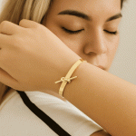 Pulsera Ajustable con Nudo en Baño de Oro para Damas - Imagen 2