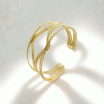 Pulsera Ajustable Dorada con Diseño Enlazado Triple