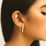 Argollas Redondas Gruesas Bañadas en Oro – Diseño Clásico y Elegante - Imagen 2