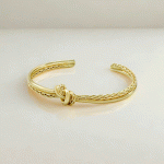 Pulsera Ajustable en Oro con Nudo Trenzado