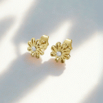 Aretes Flor Bañados en Oro con Circón Central