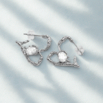 Semi Argollas Corazón Bañadas en Plata con Detalle de Cristal