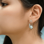 Aretes Florales Bañados en Plata con Detalles Verdes - Imagen 2