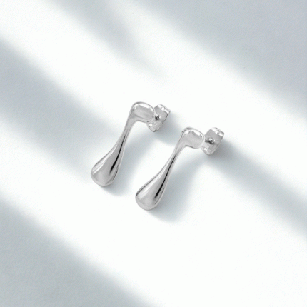 Aretes Bañados en Plata Diseño Minimalista en Gota para Damas