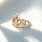Anillo Virgen de Guadalupe en forma de Corona Bañado en Oro