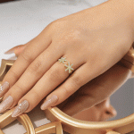 Anillo de Dos Estrellas con Circones Bañado en Oro - Imagen 2