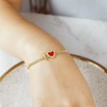 Pulsera Bañada en Oro con Dije de Corazón Rojo Esmaltado - Imagen 2
