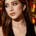 Juego de Cadena y Aretes Lágrima con Circones Bañado en Oro - Imagen 2