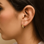 Argollas Huggies Bañadas en Oro con Circones Multicolor - Imagen 2