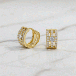 Argollas Huggies Bañadas en Oro con Circones Triple Fila