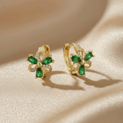 Argollas Huggies Flor Esmeralda Bañadas en Oro