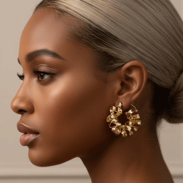 114 Argollas Rizadas Esculturales Bañadas en Oro - Imagen 2