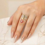 Anillo de Ojo Turco Rojo “7 Tratados” Bañado en Oro - Imagen 2