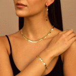 Juego de Collar, Pulsera y Aretes con Dije de Monedas Bañado en Oro - Imagen 2