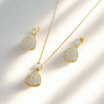 Juego Elegancia de Lágrima Pavé Bañado en Oro