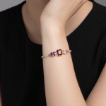 Pulsera Ajustable con Piedras de Colores Bañada en Oro - Imagen 2