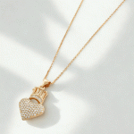 Cadena con Dije de Corazón con Corona Bañada en Oro