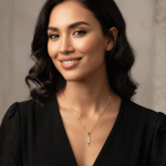 Cadena con Dije de Jeringa con Circones Bañada en Oro - Imagen 2