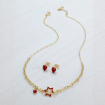 Juego de Collar y Aretes Estrella Roja Bañado en Oro