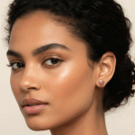 Aretes de Fresa "Berry Sparkle" | Baño de Oro con Circones Fucsia - Imagen 2