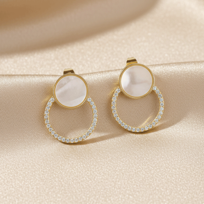 189 Aretes 'Luz de Luna' para Dama: Diseño Círculos con Nácar y Circones, Bañados en Oro - Imagen 1
