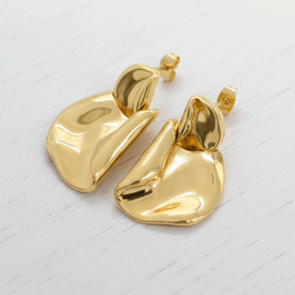 Aretes Orgánicos Bañados en Oro - Diseño Moderno y Elegante