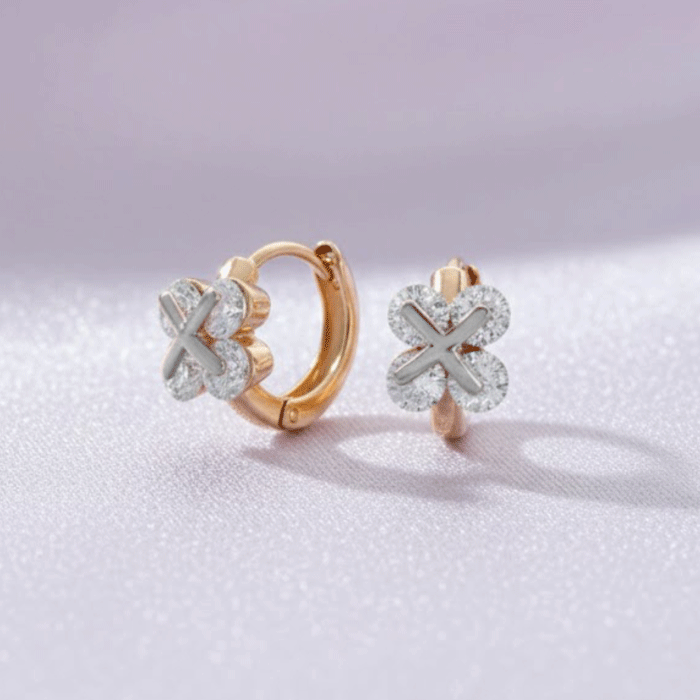 205 Argollas Huggies Trébol de la Suerte para Niñas Baño de Oro y Circones - Imagen 1