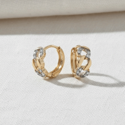 Argollas Huggies 'Eslabón Cadena' Delicado para Niñas - Baño en Oro con Circones