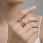 Anillo Doble Banda Cadena Mariner y Pavé Baño de Oro 24KT - Imagen 2