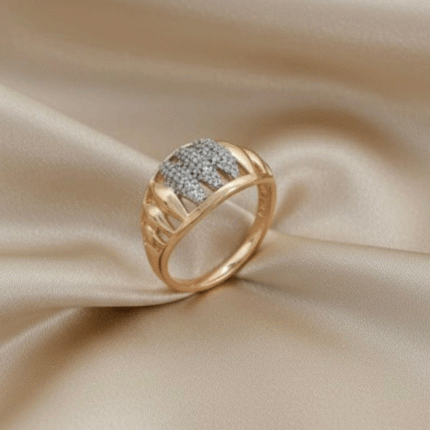 Anillo Crown Sparkle Bañado en Oro Italiano 24KT con Pavé de Circones y Detalle en Oro Blanco