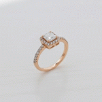 Anillo Halo Princess Bañado en Oro Italiano 24KT con Circones y Detalle en Oro Blanco
