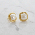 Aretes Cuadrados con Perla Bañados en Oro