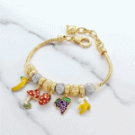 Pulsera Bañada en Oro con Dijes de Frutas y Setas Esmaltadas – Estilo Divertido y Único