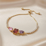 Pulsera Ajustable Bañada en Oro con Tres Piedras de Lujo – Elegancia Radiante