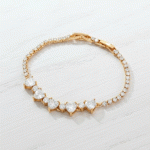 Pulsera Bañada en Oro con Circones en Forma de Corazón – Brillo y Elegancia Premium