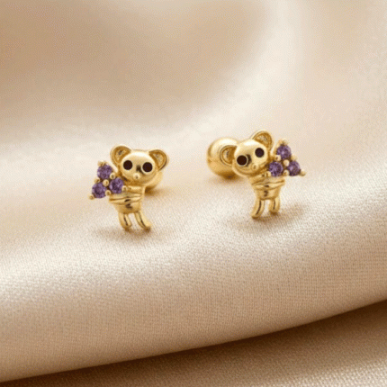 Aretes Ortopédicos para Bebé Bañados en Oro – Ositos con Ramillete de Flores Moradas