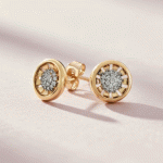 Aretes Círculo de Brillo Bañados en Oro Italiano 24K con Detalles en Oro Blanco