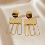 Aretes Geométricos Dorados en Acero Inoxidable para Dama