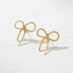 Aretes Lazo Delicado Bañados en Oro para Dama