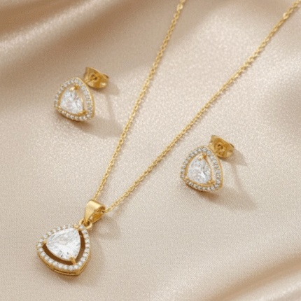 Juego de Cadena y Aretes con Piedra Brillante Bañado en Oro