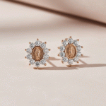 Aretes Virgen de Guadalupe Bañados en Oro con Flor de Circones