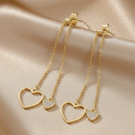 Aretes Largos Corazones Dorados con Circones – Baño de Oro