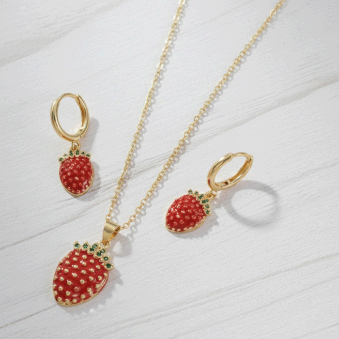 35 Juego de Cadena, Dije y Aretes Fresa Esmaltada Bañados en Oro - Imagen 1