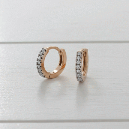 Argollas Huggies para Niñas Bañadas en Oro de 24K con Línea de Oro Blanco