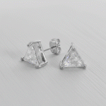 Aretes de Broquel Triangulares con Circón "Trillion" en Baño de Plata