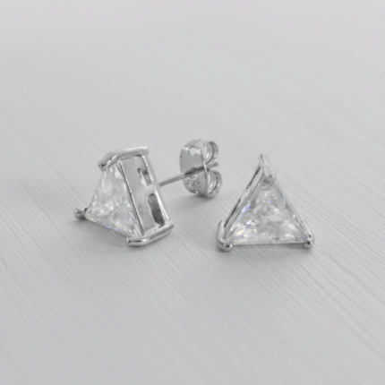Aretes de Broquel Triangulares con Circón "Trillion" en Baño de Plata