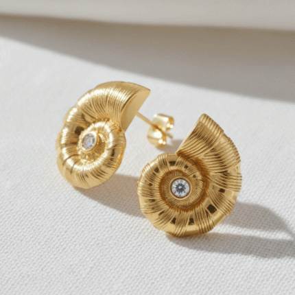 Aretes de Caracol Nautilus con Baño de Oro con Circón