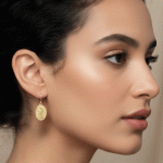 Aretes de Argolla con Medalla de la Virgen de Guadalupe en Baño de Oro - Imagen 2